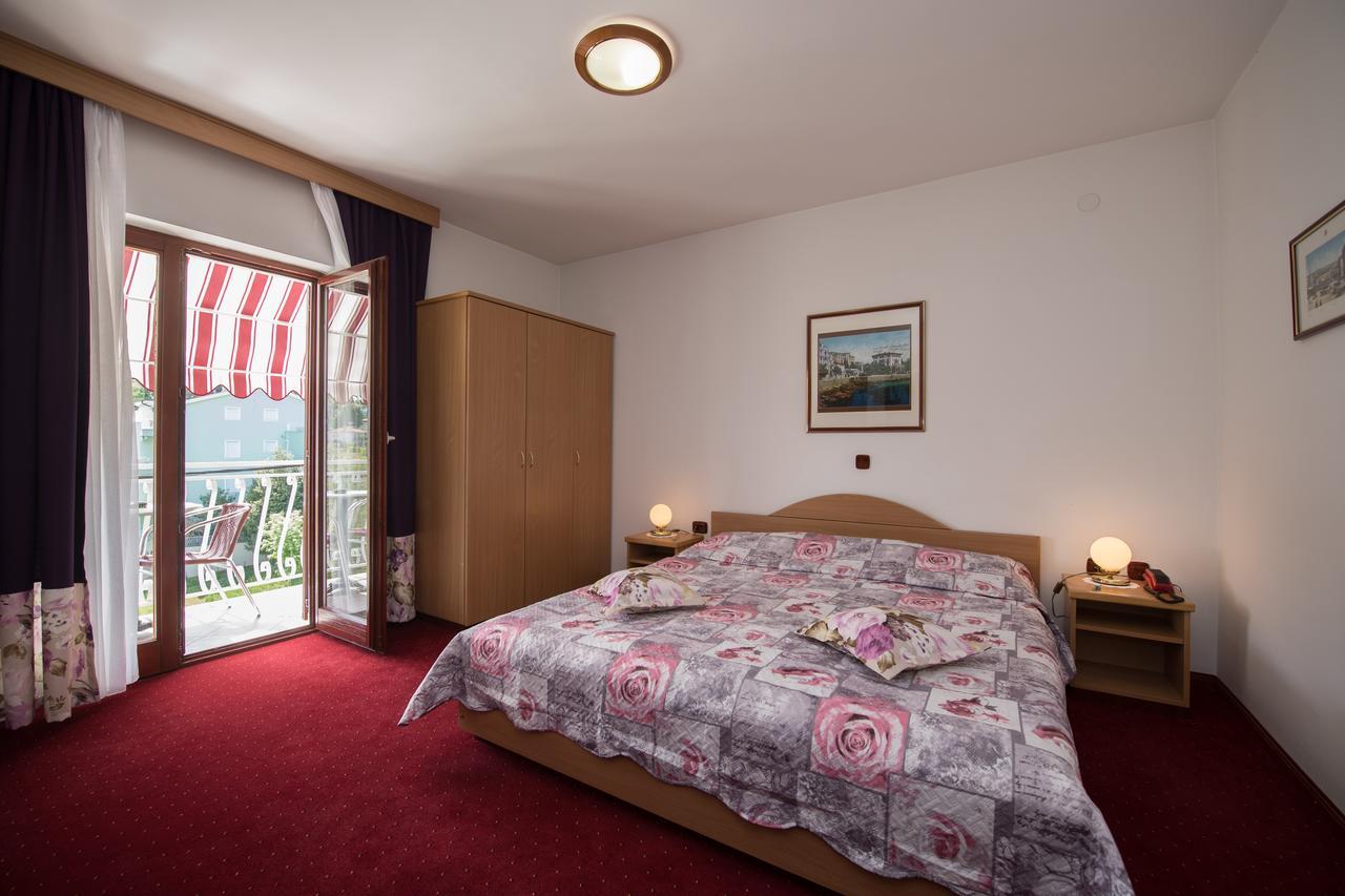 Bed & Breakfast Villa Klara Icici Bagian luar foto