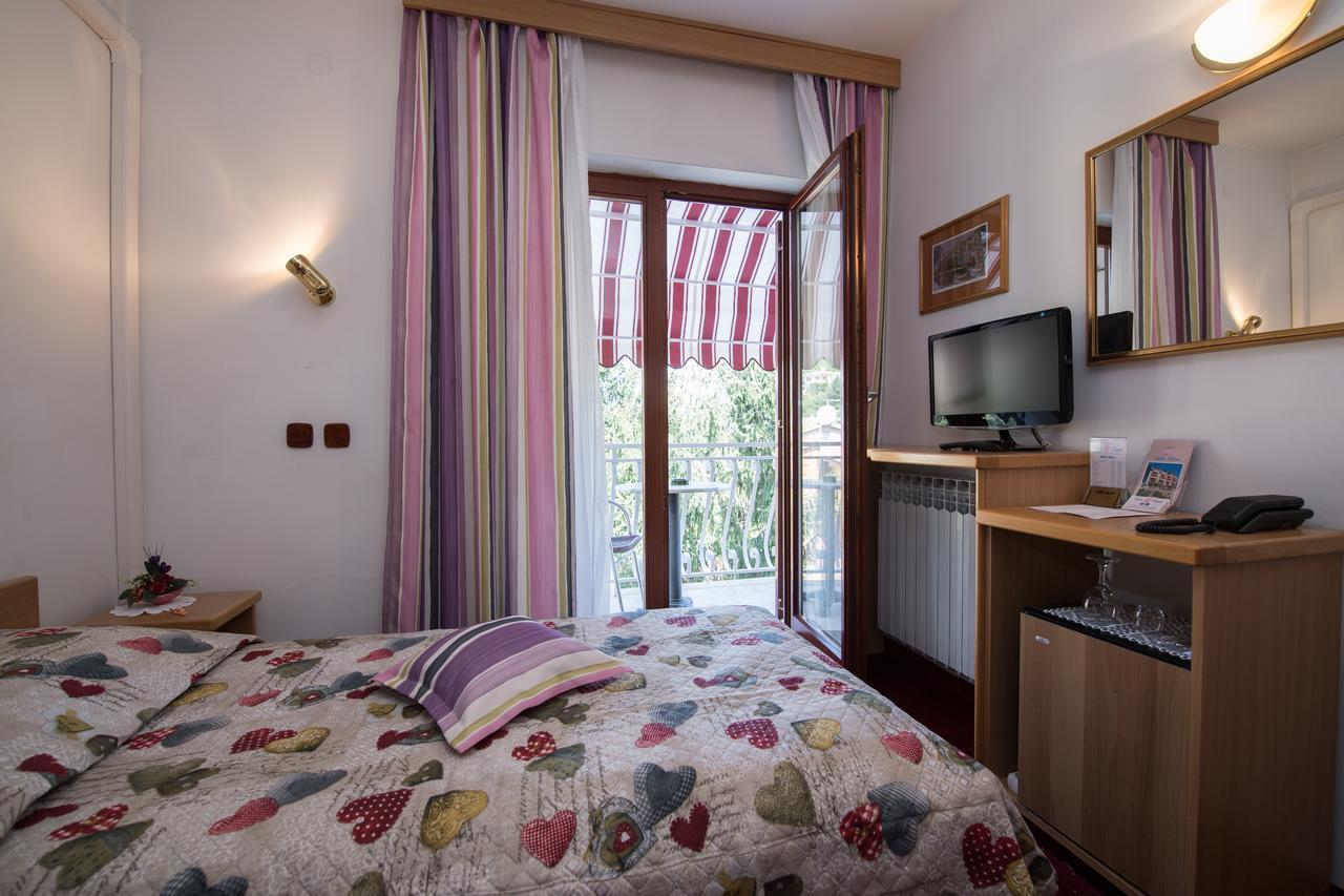 Bed & Breakfast Villa Klara Icici Bagian luar foto