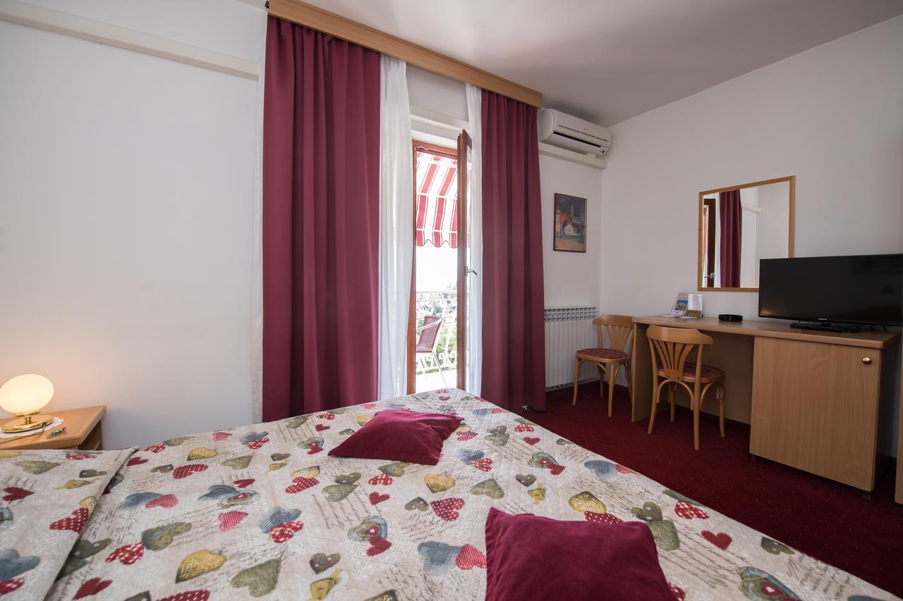 Bed & Breakfast Villa Klara Icici Bagian luar foto